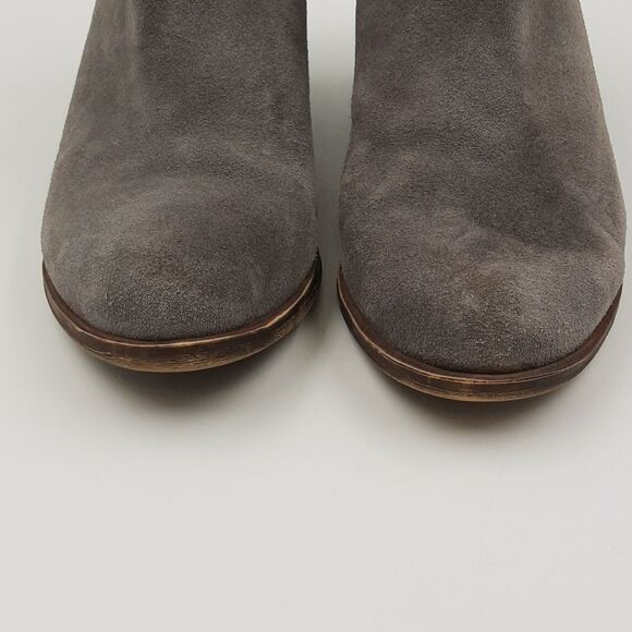 𝅺lucky BRAND Gray Cut-Out Laser Cut Ankle Booties Size 7.5/38 - Picture 5 of 11